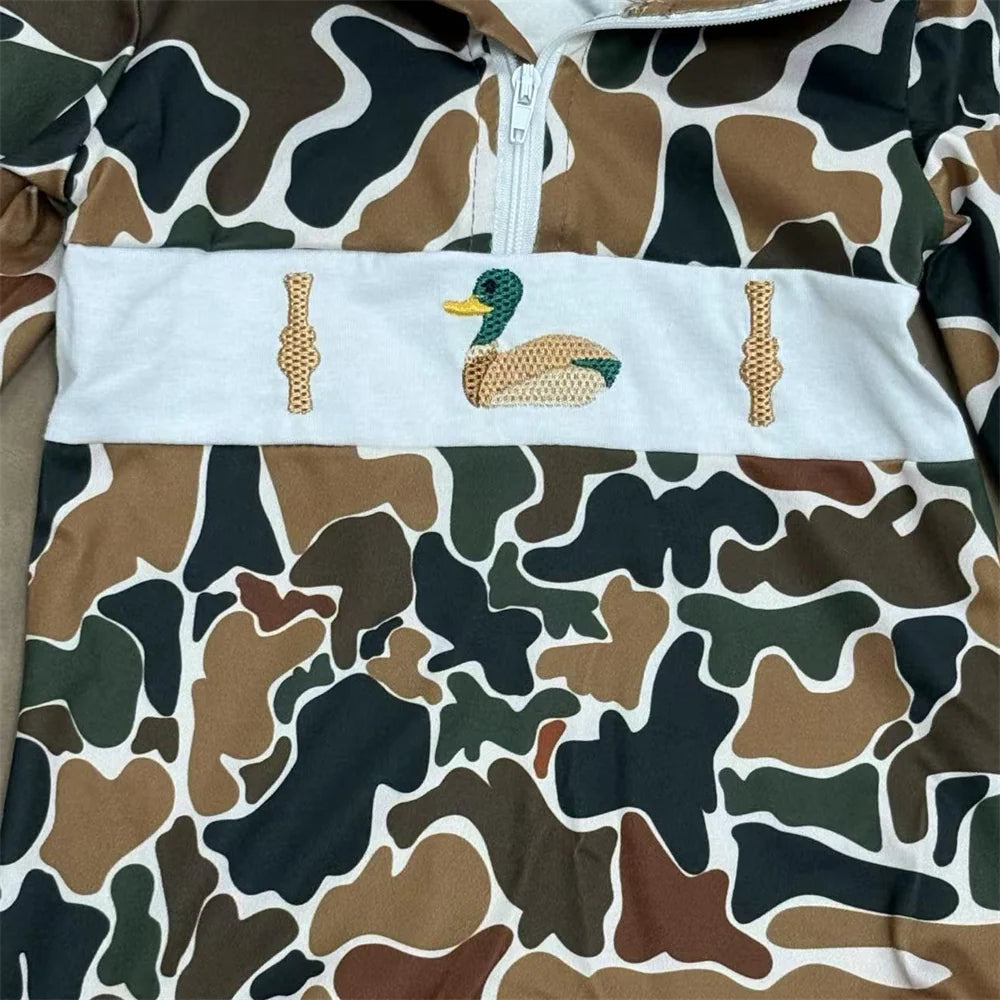 Embroidered pullovers camo boys fall